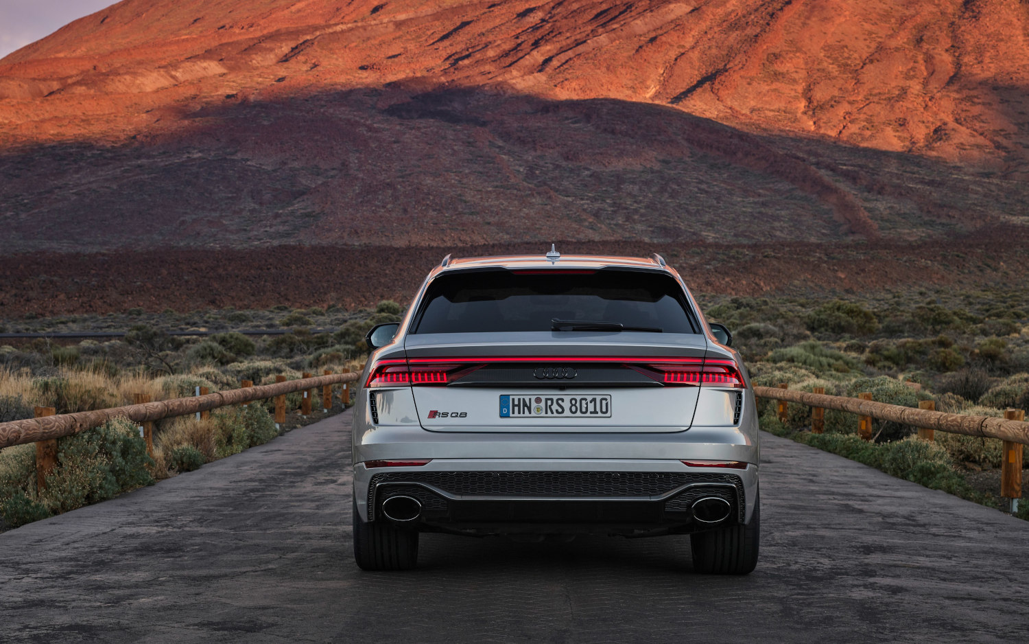 Comparison Porsche Macan Gts 2020 Vs Audi Rs Q8 2020
